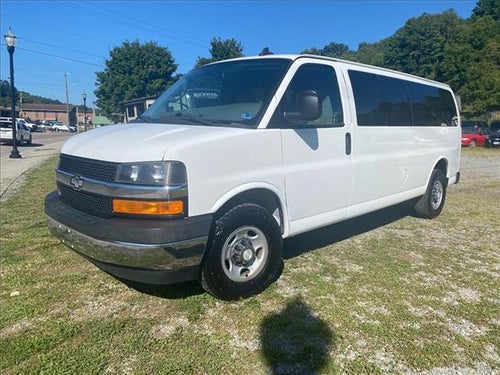2017 Chevrolet Express Passenger 3500 LT