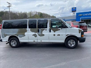 2011 Chevrolet Express Passenger 3500 1LS