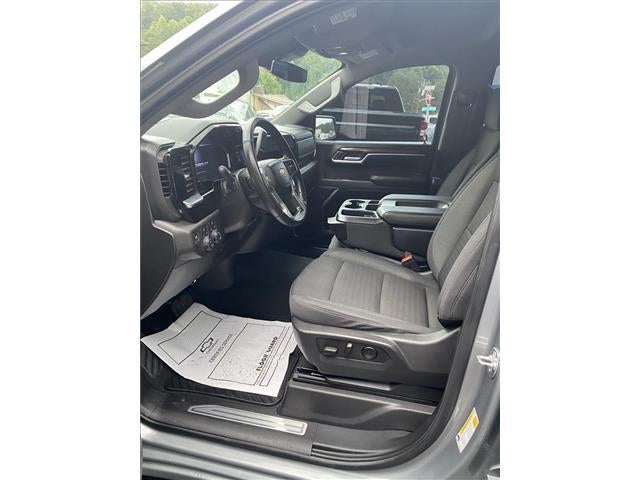 2025 Chevrolet Silverado 1500 LT (2FL)