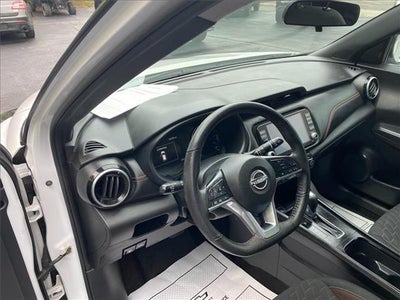 2023 Nissan Kicks SR