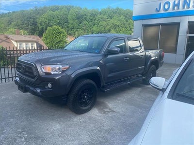 2022 Toyota Tacoma 4WD SR