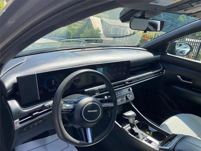2025 Hyundai Santa Cruz SE