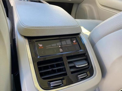 2021 Volvo XC90 Momentum