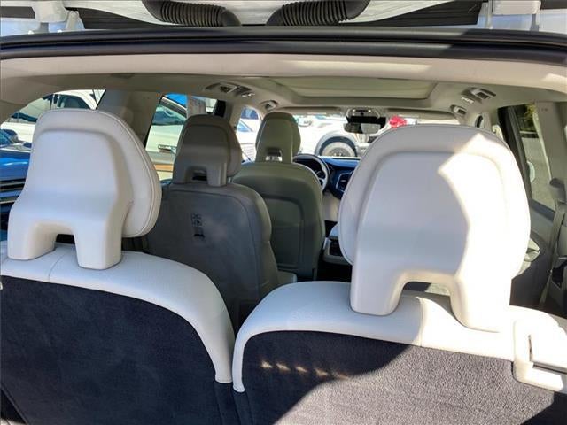2021 Volvo XC90 Momentum