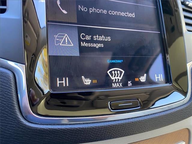 2021 Volvo XC90 Momentum