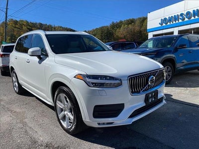 2021 Volvo XC90 Momentum