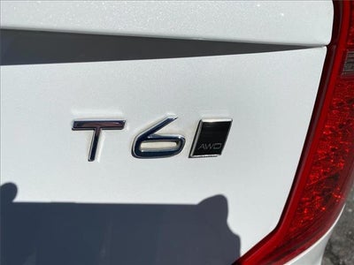 2021 Volvo XC90 Momentum