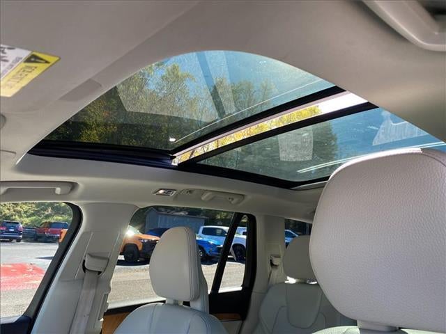 2021 Volvo XC90 Momentum